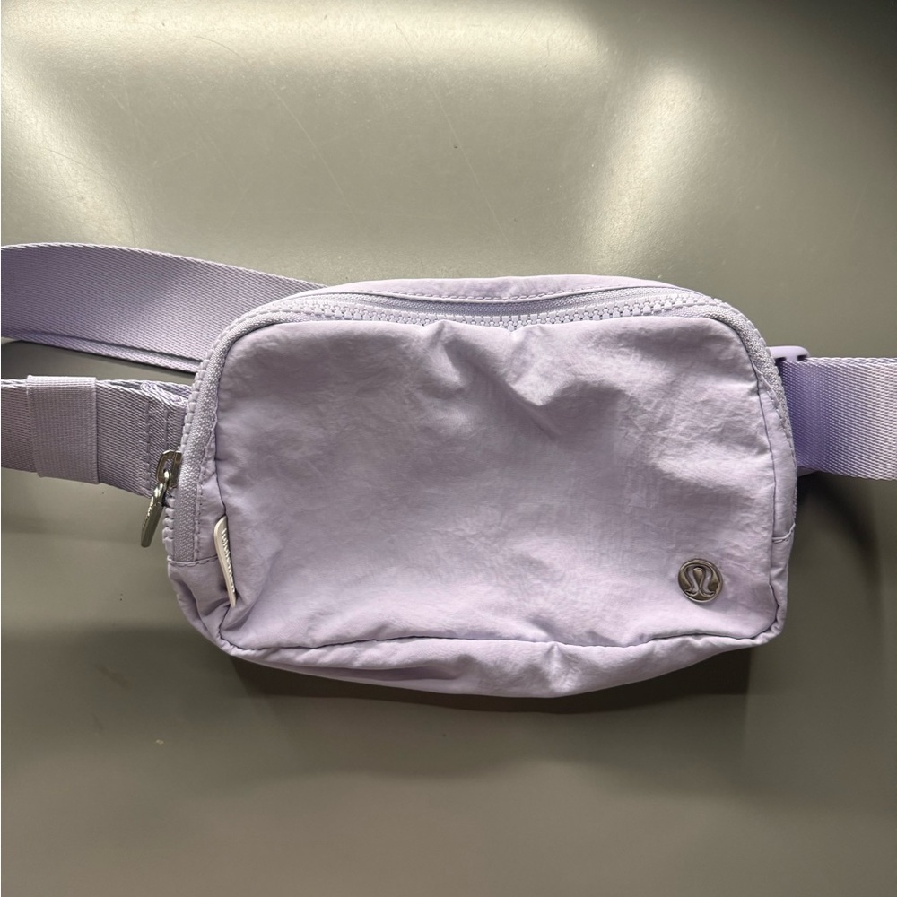 Lululemon EveryWhere Belt Bag